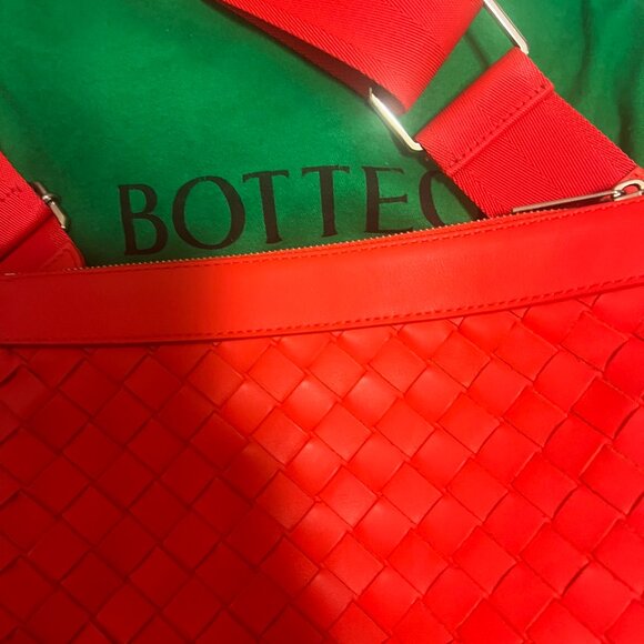 Bottega Veneta Intrecciato Leather Messenger Duo Bag- Red - Picture 9 of 10